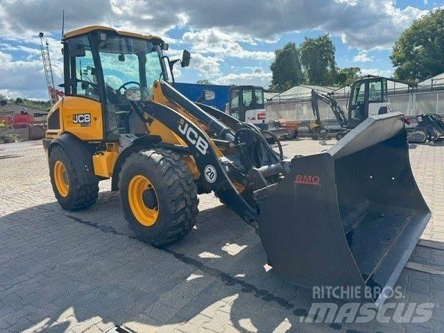 JCB 409 Naudoti ratiniai krautuvai