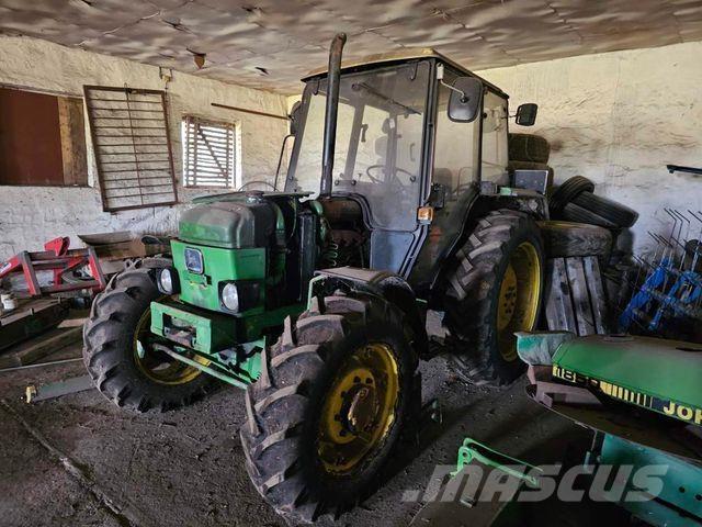 John Deere 1850 A Traktoriai