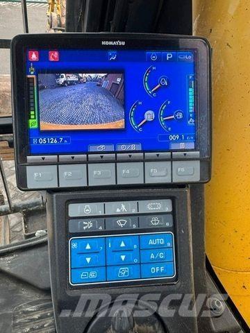 Komatsu PC210LC11 Vikšriniai ekskavatoriai