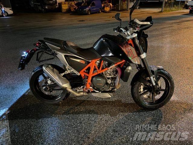 KTM 690 DUKE Kita