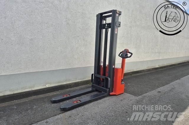 Linde ML 10 Didelių aukščių keltuvai-krautuvai