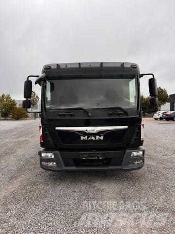 MAN 8.220 Pikapai / Bortiniai sunkvežimiai