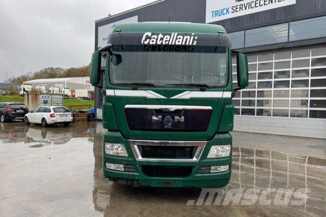 MAN TGX 26.480 6x2 Priekabos su tentu