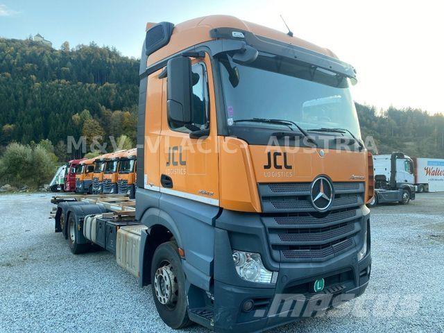 Mercedes-Benz 2542 Važiuoklė su kabina
