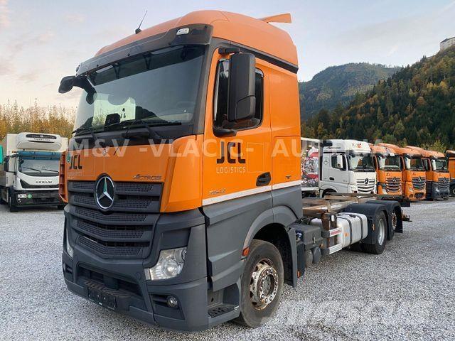 Mercedes-Benz 2542 Važiuoklė su kabina