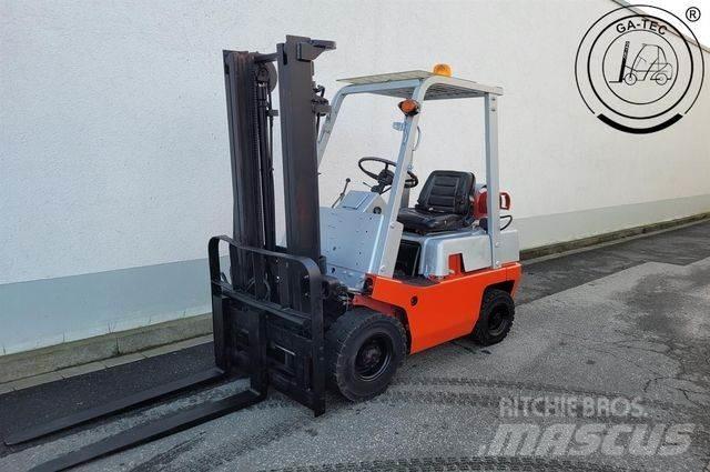 Nissan FO1 A15U LPG (dujiniai) krautuvai