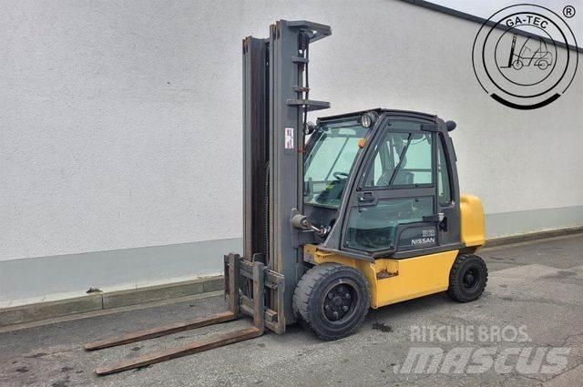 Nissan YG1D2A320 Dyzeliniai krautuvai