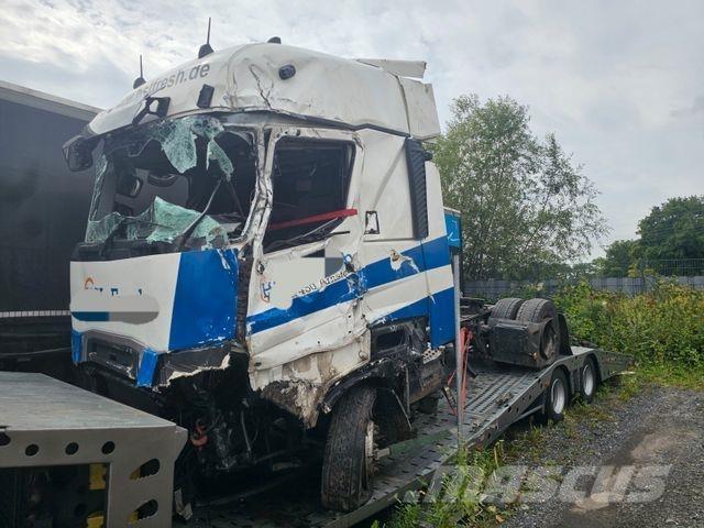 Renault T 440 Naudoti vilkikai