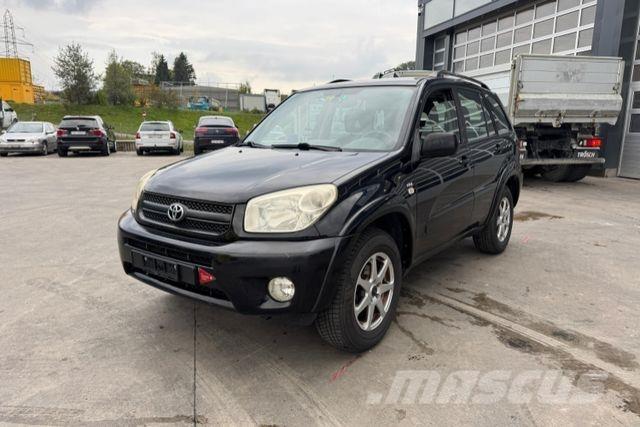 Toyota RAV4 2.0 4x4 Kita