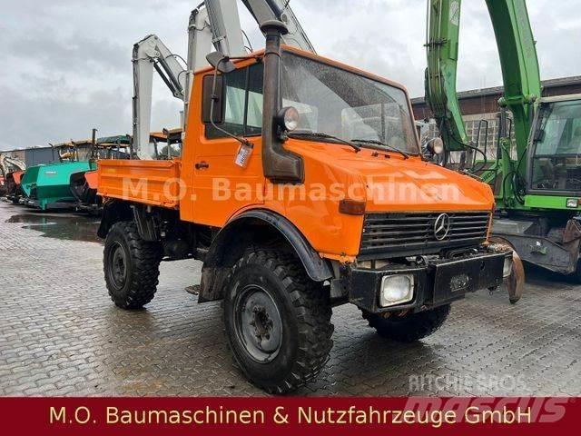 Unimog U 1000/ 424 Savivarčių priekabų vilkikai