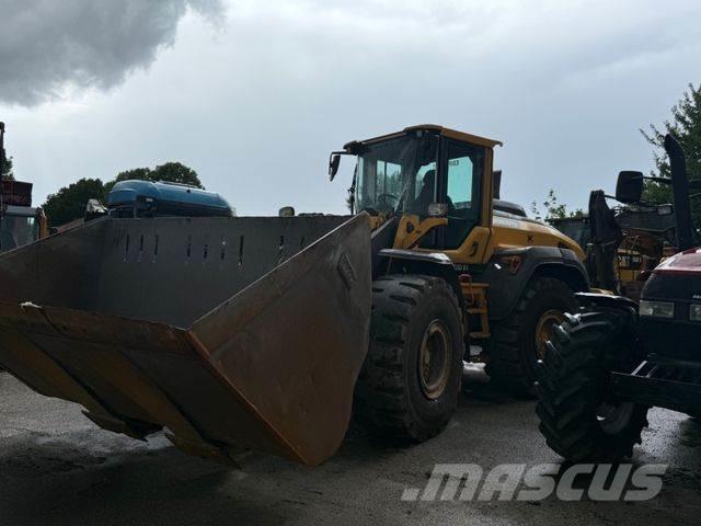 Volvo L 120 H Naudoti ratiniai krautuvai