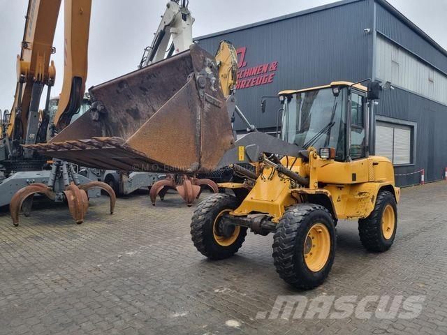 Volvo L 30 G Naudoti ratiniai krautuvai