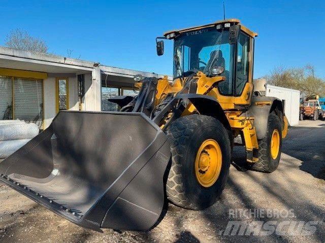 Volvo L 70 H Naudoti ratiniai krautuvai
