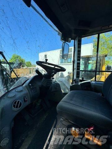 Volvo L 90 F Naudoti ratiniai krautuvai