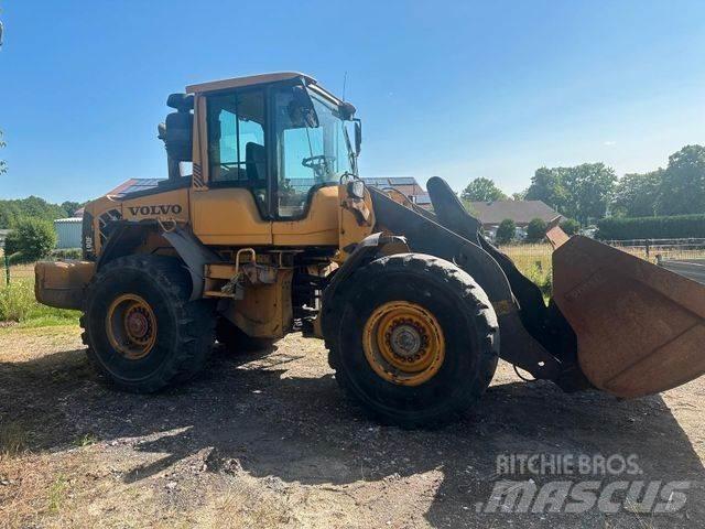Volvo L 90 F Naudoti ratiniai krautuvai
