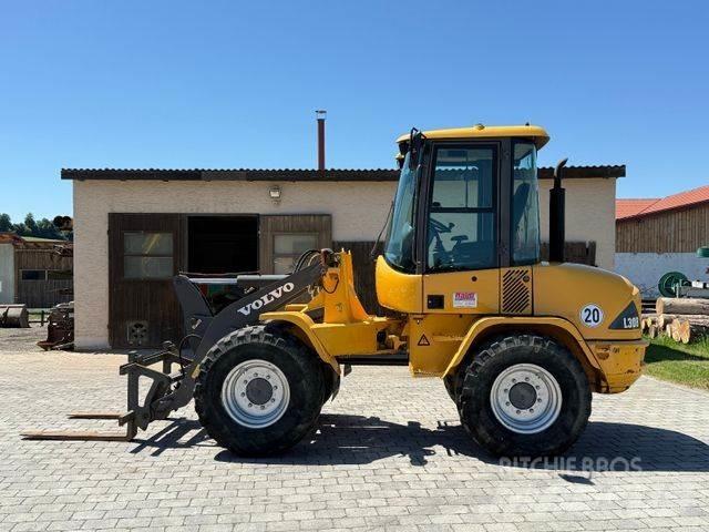 Volvo L30 B Z/X Naudoti ratiniai krautuvai