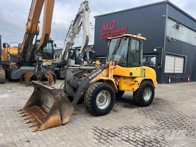 Volvo L30B Naudoti ratiniai krautuvai