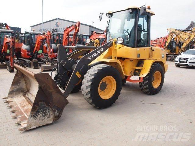 Volvo L35G Naudoti ratiniai krautuvai