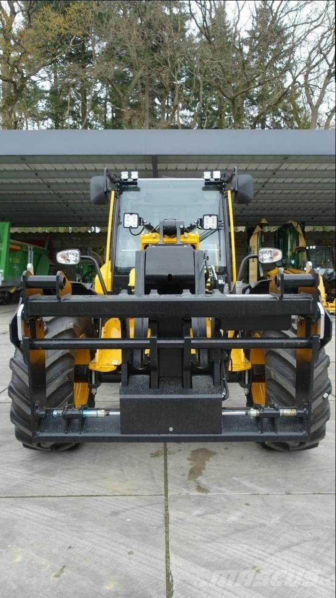 JCB TM 320 S Teleskopiniai krautuvai