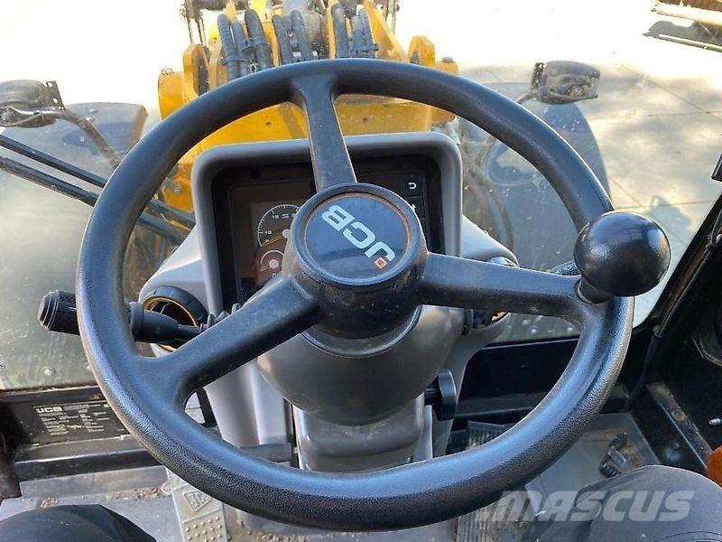 JCB TM 420 Teleskopiniai krautuvai