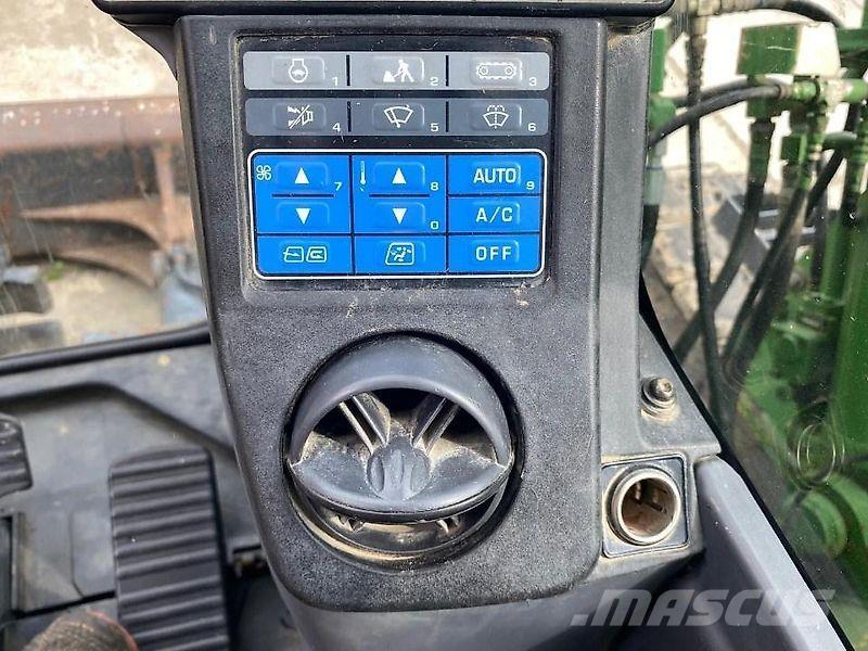 Komatsu PC138-8 Vikšriniai ekskavatoriai