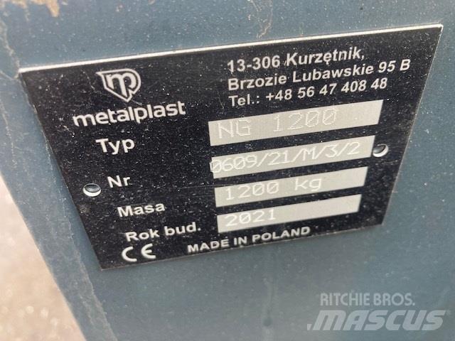  - - -  1500 KG Priekiniai svoriai