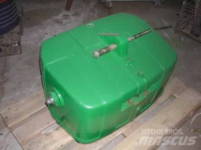 John Deere  Kiti naudoti traktorių priedai