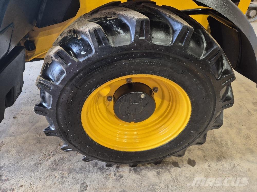  531 70 Teleskopiniai krautuvai