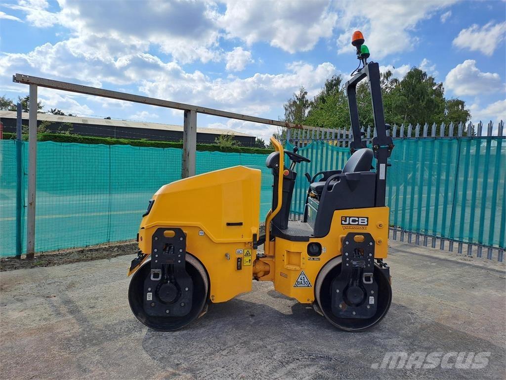 JCB  Kiti volai