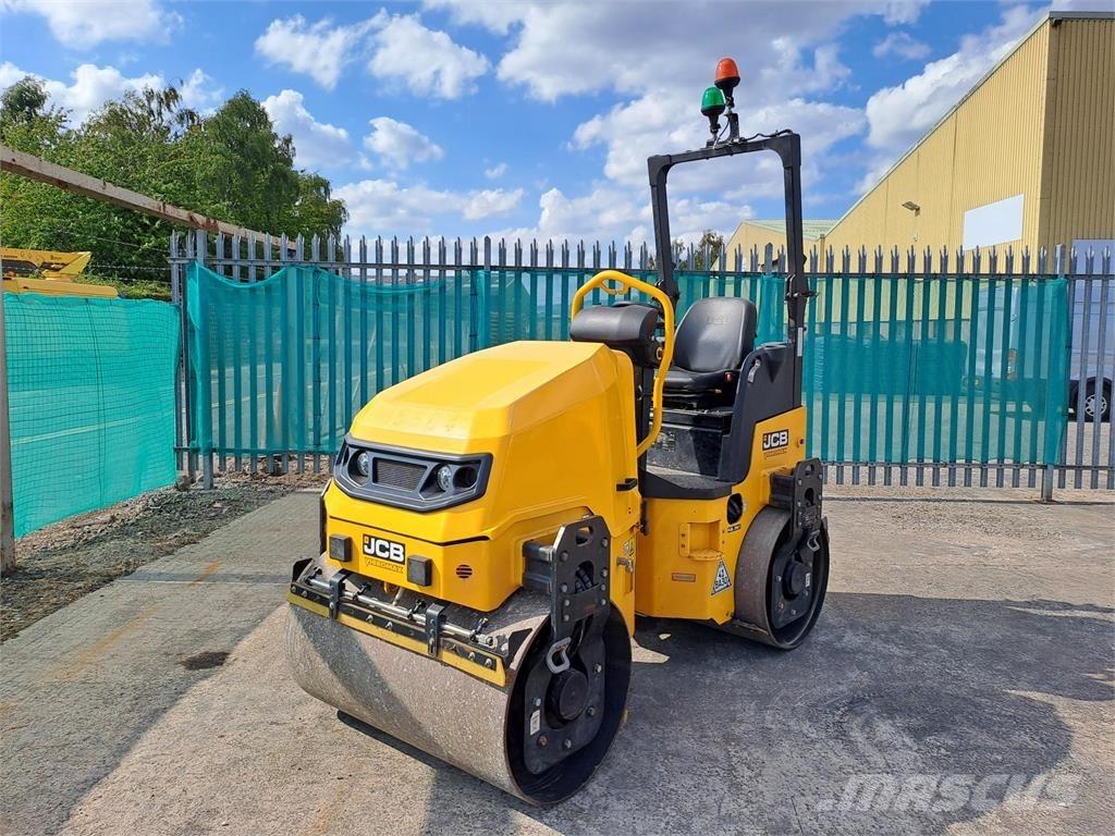 JCB  Kiti volai