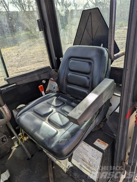 Bobcat X220 Mini ekskavatoriai < 7 t