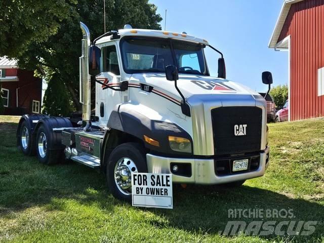 CAT Truck Krovininiai furgonai