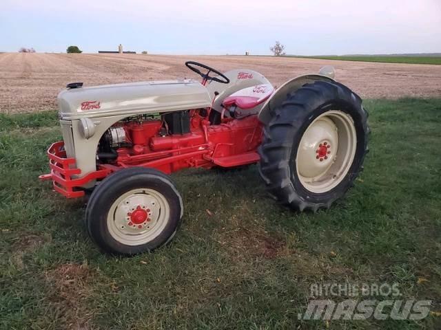 Ford 8 N Tractor Statyba - Kita