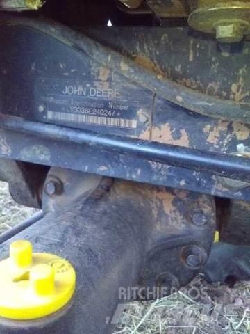 John Deere 3038E Statyba - Kita
