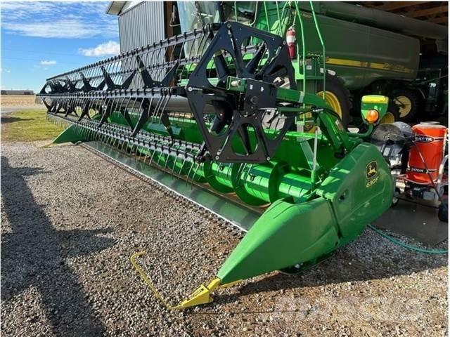 John Deere 630F Statyba - Kita