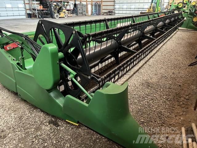 John Deere 635F Statyba - Kita