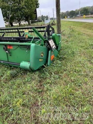 John Deere 925F Statyba - Kita