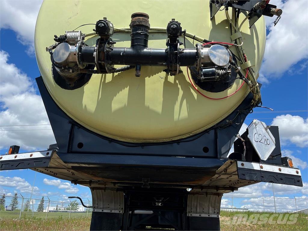 Advance  Cisternos - priekabos