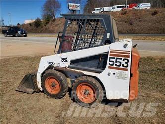 Bobcat 553 Krautuvai su šoniniu pasukimu