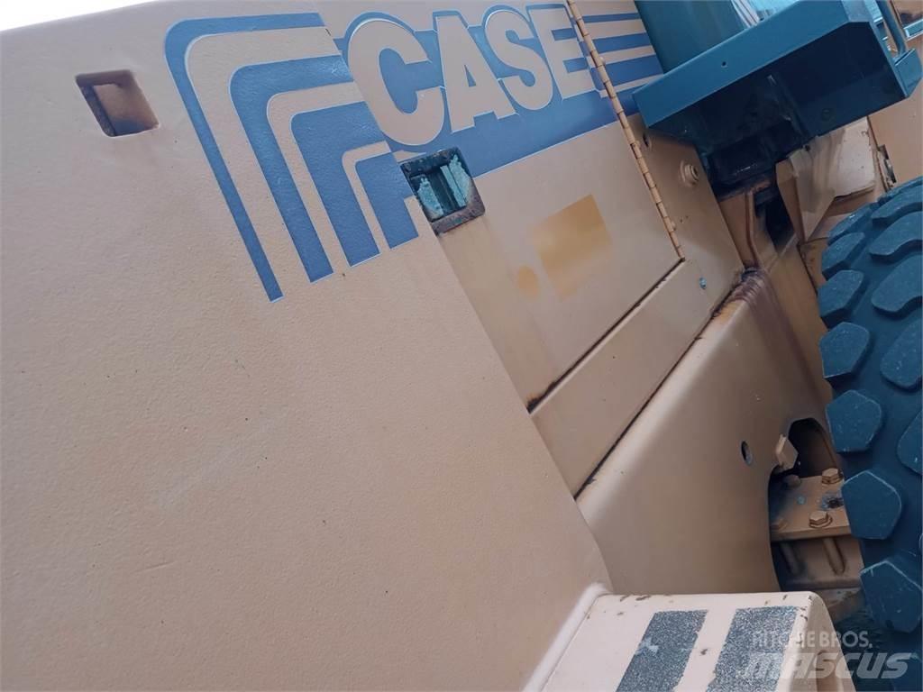 CASE 721C Naudoti ratiniai krautuvai