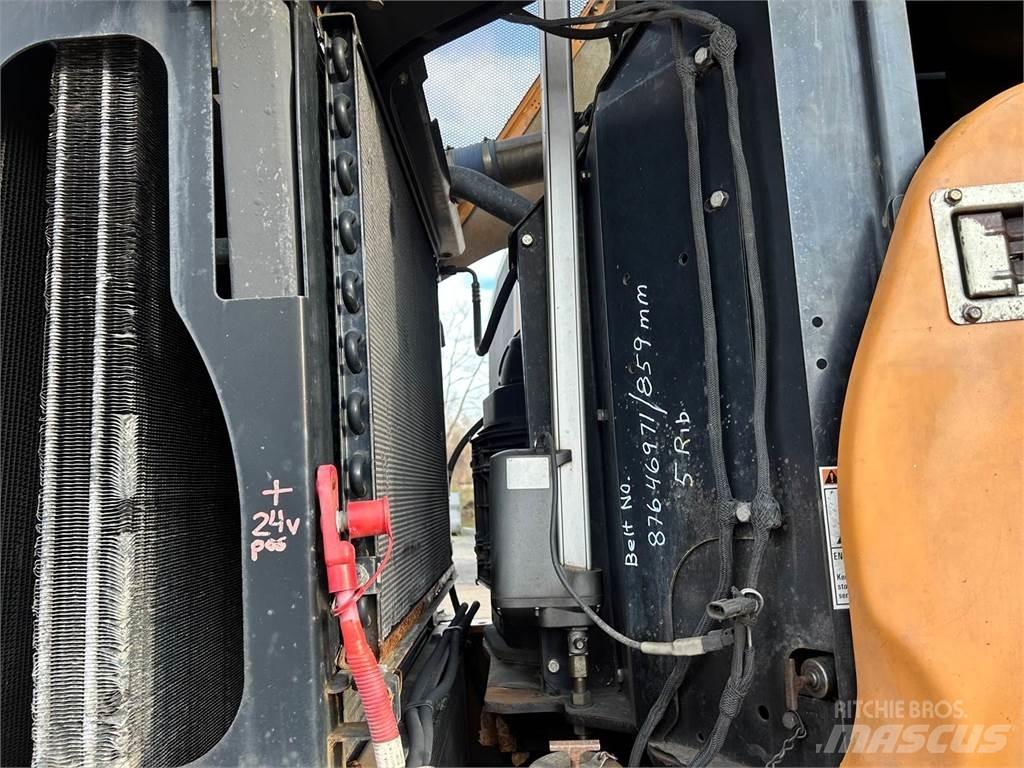 CASE 921E Naudoti ratiniai krautuvai