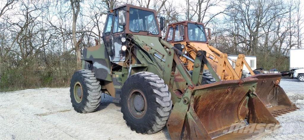 CASE W24 Naudoti ratiniai krautuvai