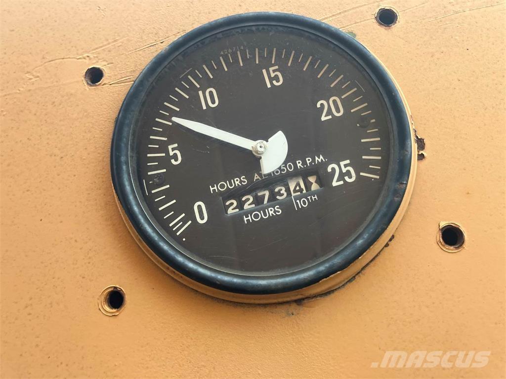 CASE W24 Naudoti ratiniai krautuvai