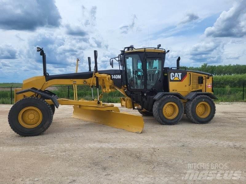 CAT 140M Greideriai