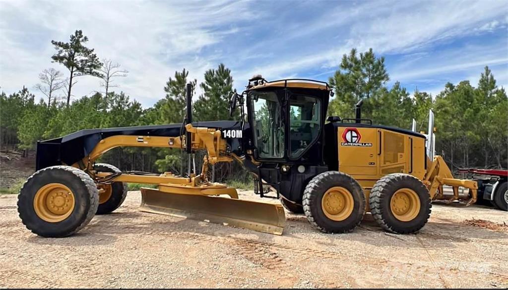 CAT 140M Greideriai