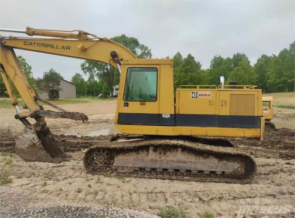 CAT 225 LC Vikšriniai ekskavatoriai