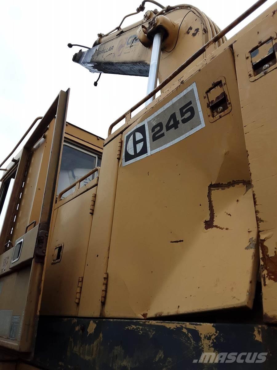 CAT 245 Vikšriniai ekskavatoriai