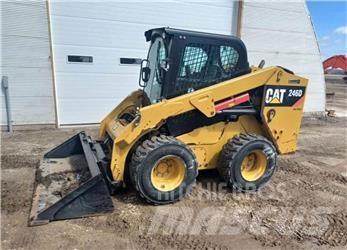 CAT 246D Krautuvai su šoniniu pasukimu