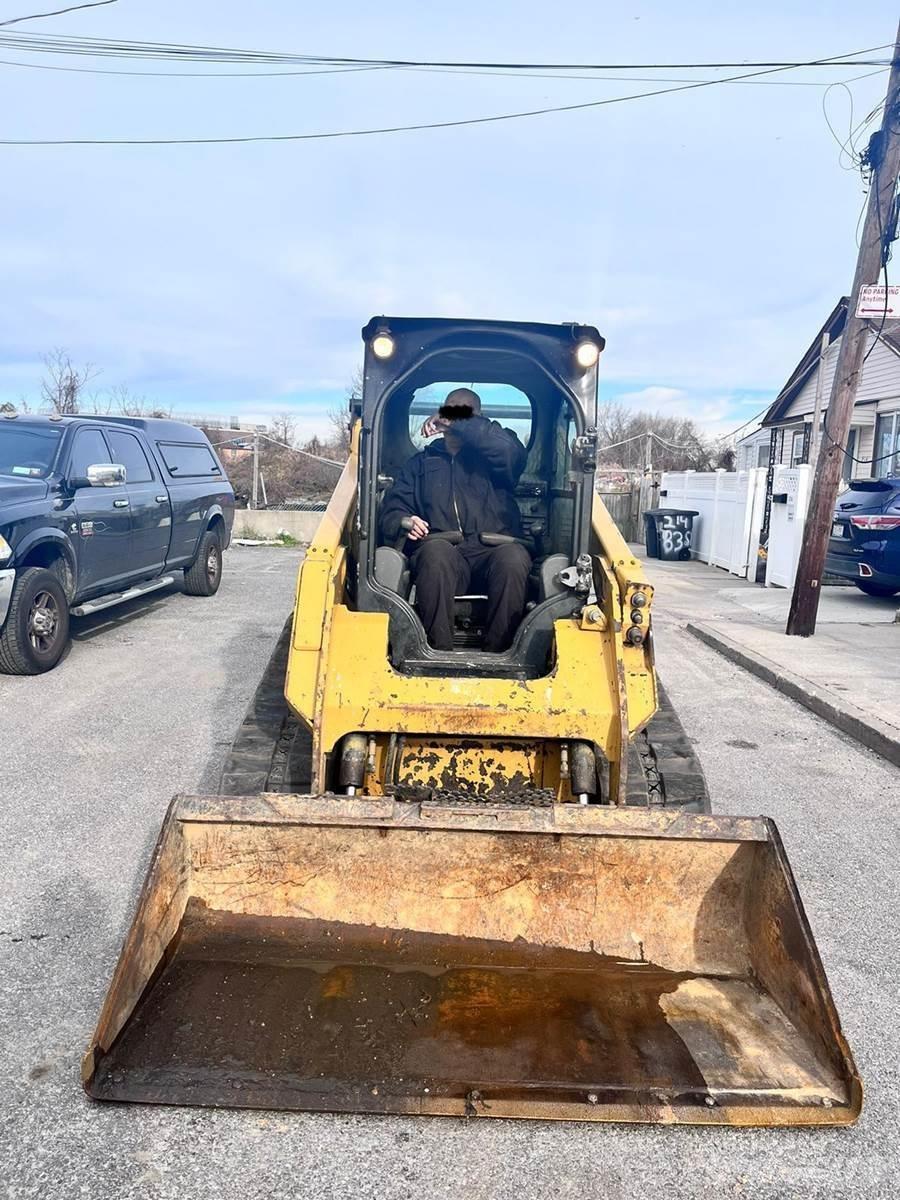CAT 259D Krautuvai su šoniniu pasukimu