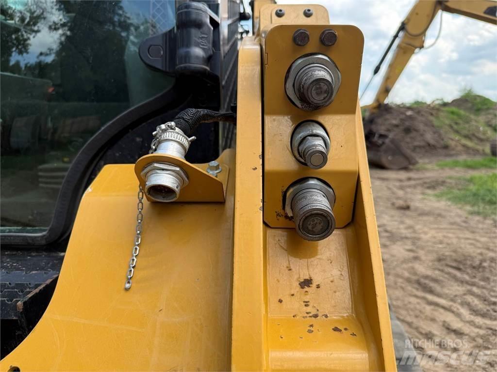 CAT 259D Krautuvai su šoniniu pasukimu